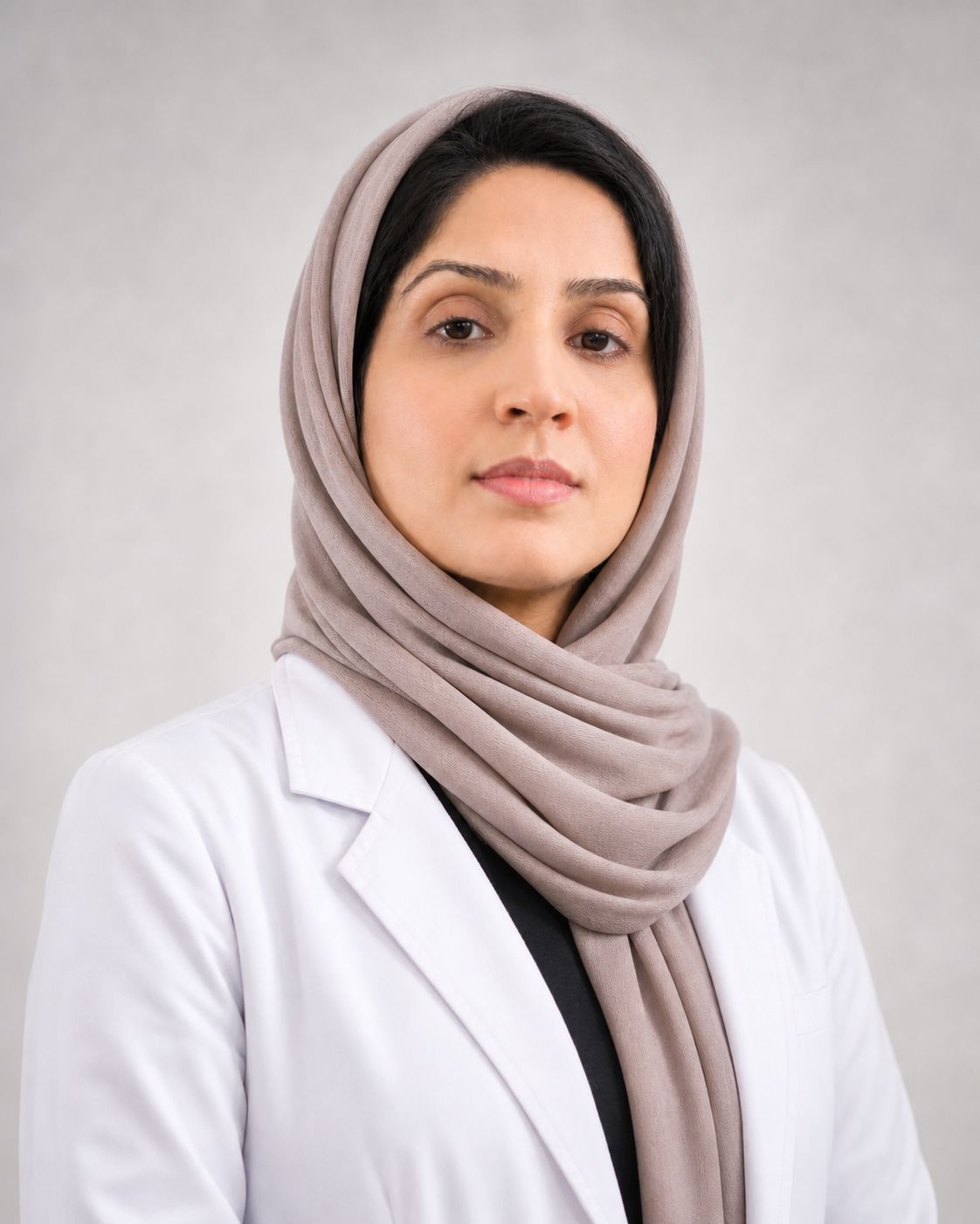 Portrait of Dr Yasmeen Idrees, Internal Medicine physician.